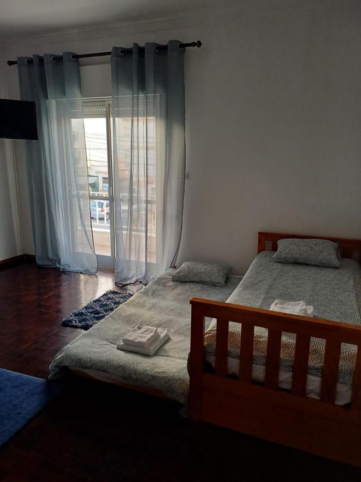Flamingo'S Bay Hotel Corroios Kültér fotó