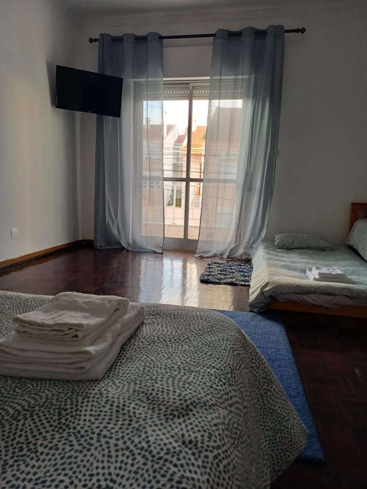 Flamingo'S Bay Hotel Corroios Kültér fotó